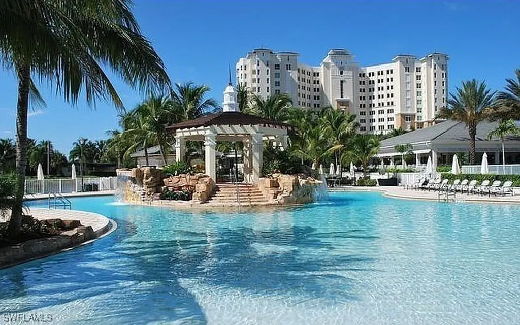325 Dunes Boulevard Naples FL 34110
