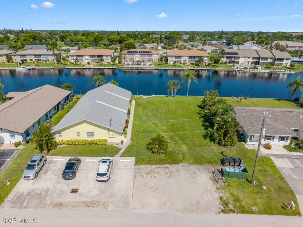 4520 SE 5th Place Cape Coral FL 33904