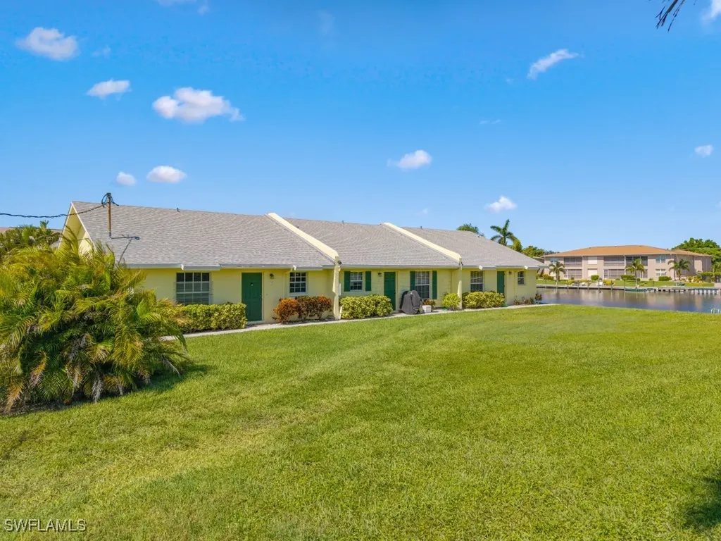 4520 SE 5th Place Cape Coral FL 33904