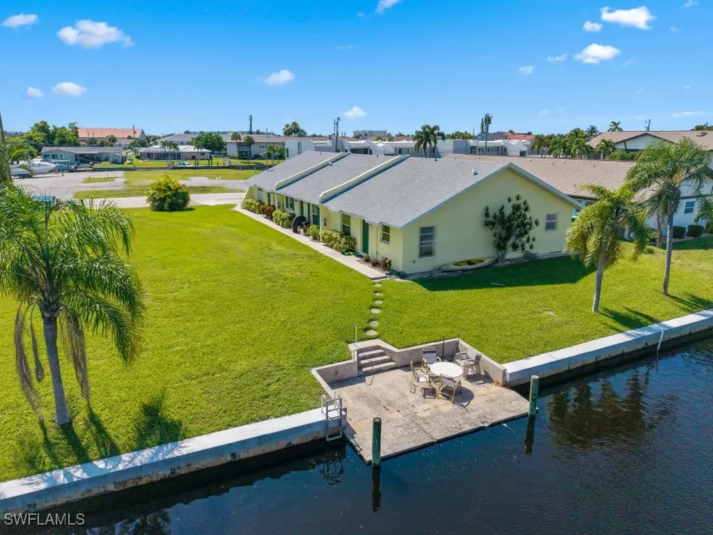 4520 SE 5th Place Cape Coral FL 33904