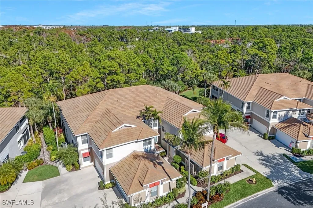905 Carrick Bend Circle Naples FL 34110