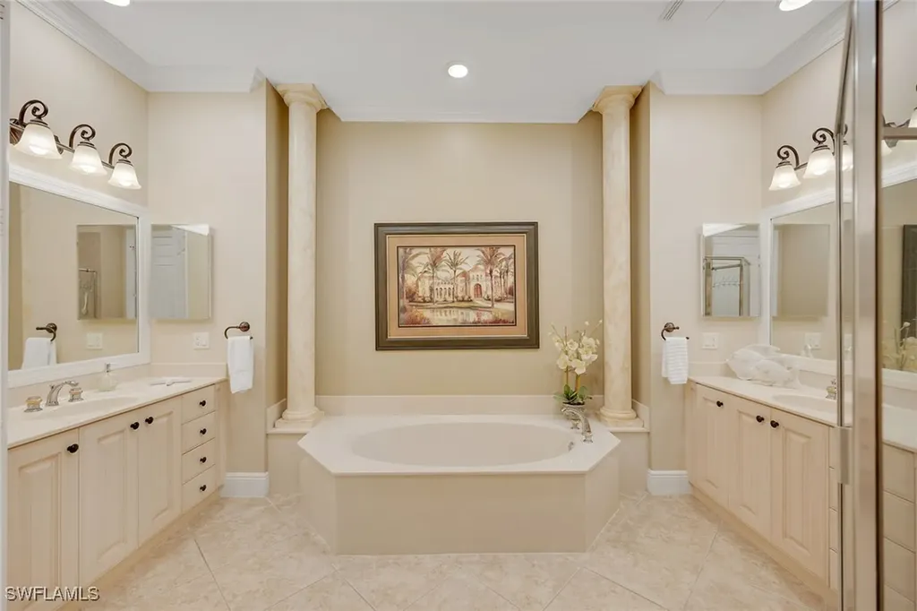 3710 Montreux Lane Naples FL 34114