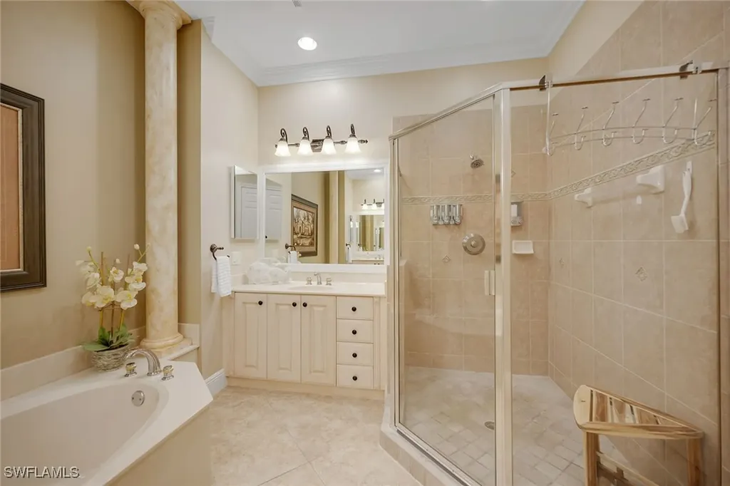 3710 Montreux Lane Naples FL 34114