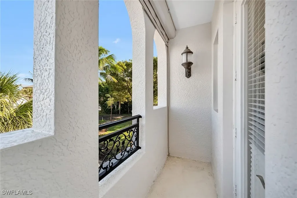 3710 Montreux Lane Naples FL 34114