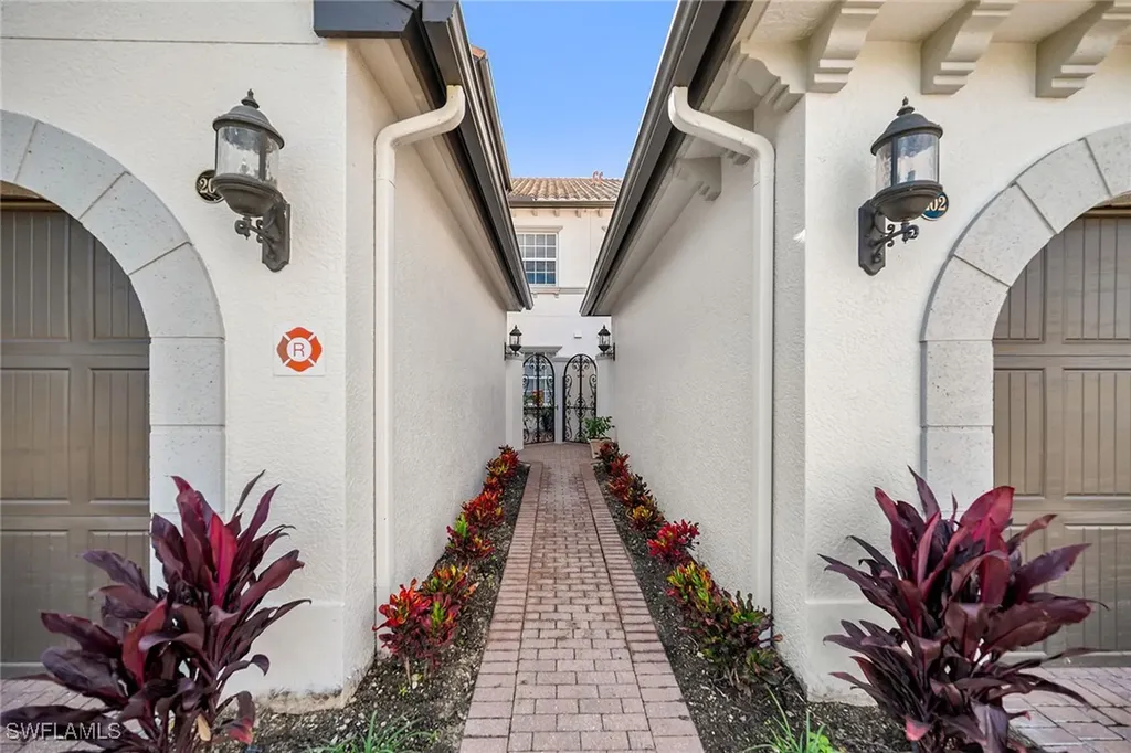 3710 Montreux Lane Naples FL 34114