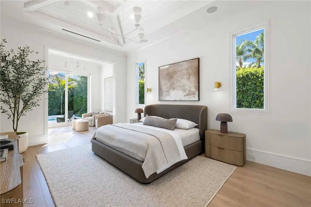 660 Wedge Drive Naples FL 34103