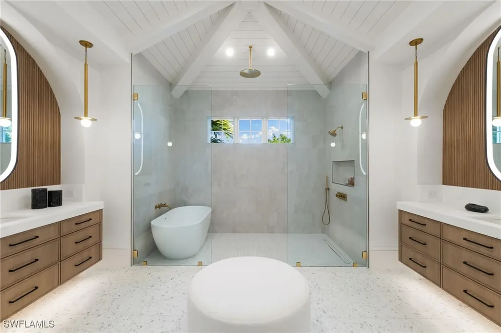 660 Wedge Drive Naples FL 34103