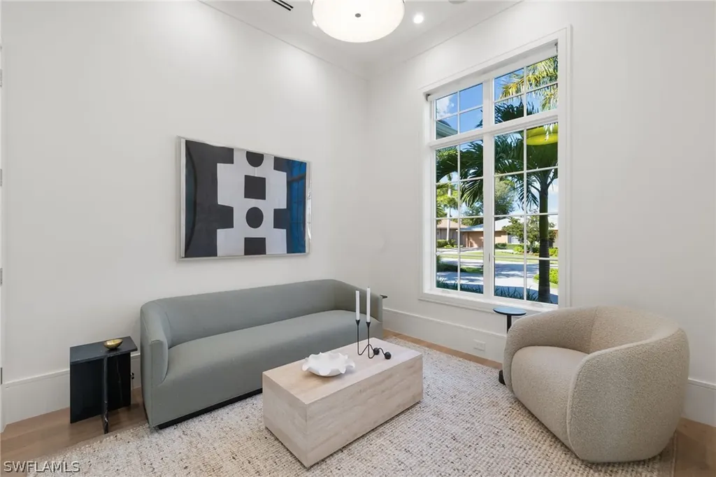 660 Wedge Drive Naples FL 34103