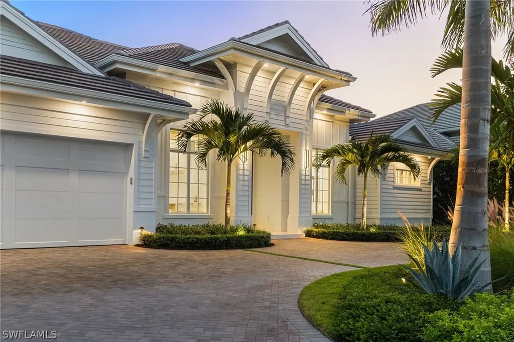 660 Wedge Drive Naples FL 34103