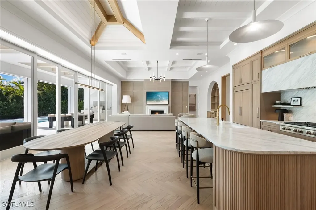 660 Wedge Drive Naples FL 34103