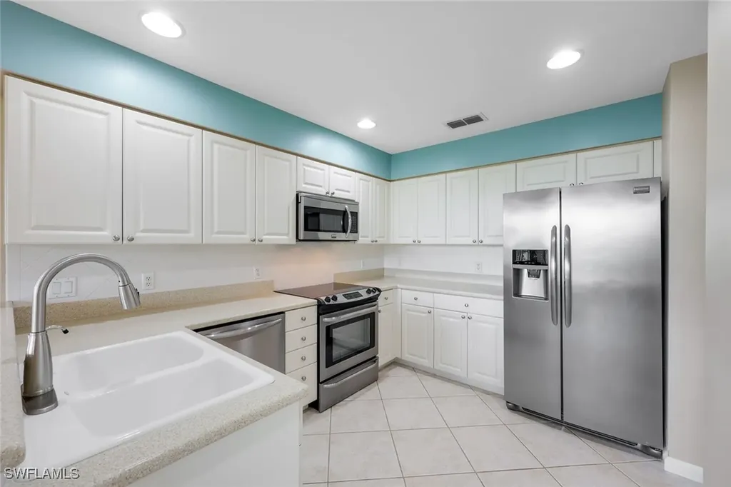9261 Palmetto Ridge Drive Estero FL 34135