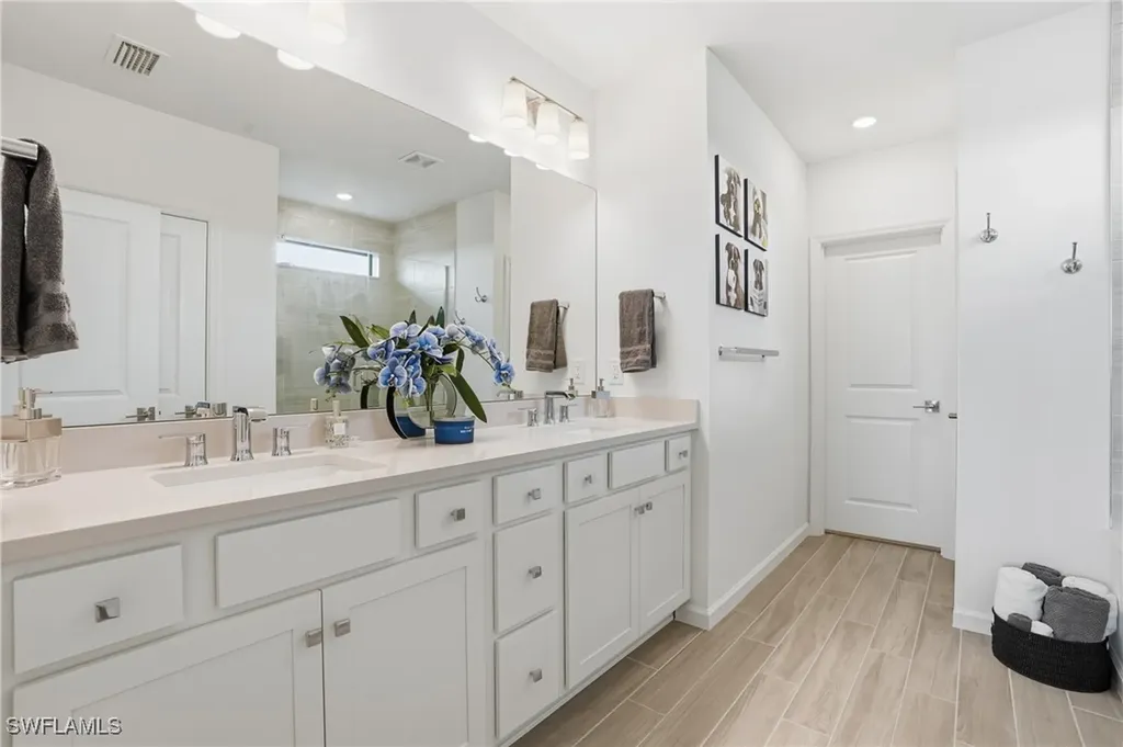 1657 Serena Avenue Naples FL 34120
