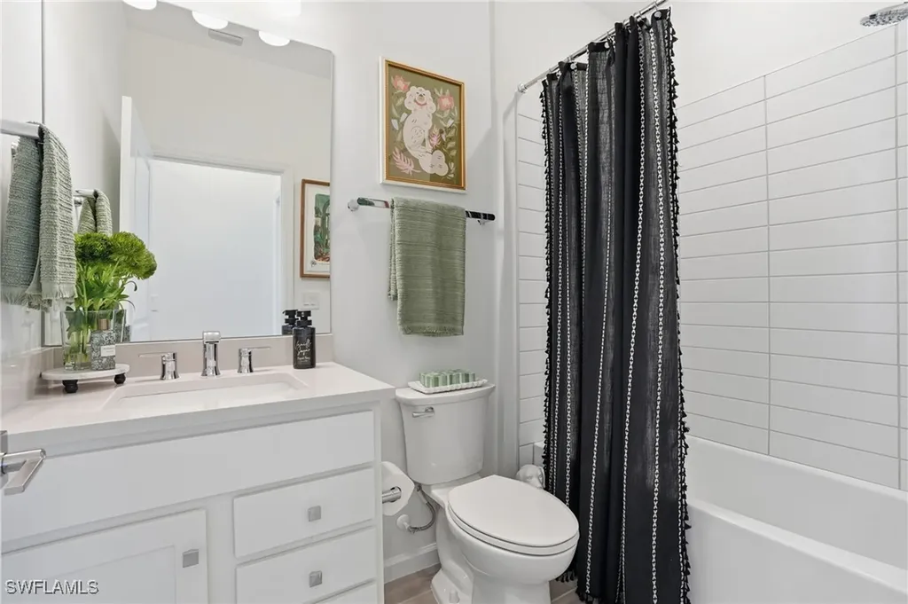 1657 Serena Avenue Naples FL 34120