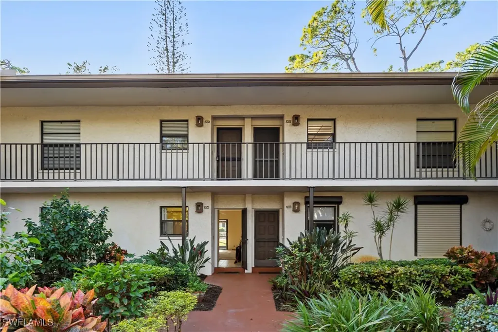 1733 Courtyard Way Naples FL 34112