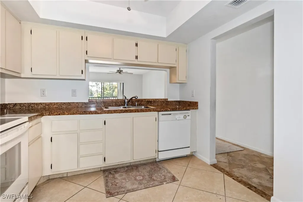 1733 Courtyard Way Naples FL 34112