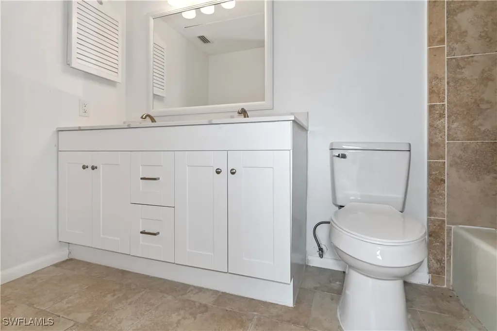1733 Courtyard Way Naples FL 34112