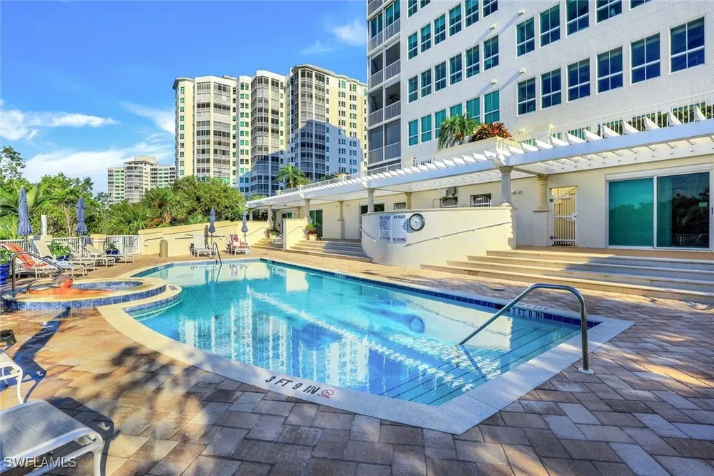 295 Grande Way Naples FL 34110