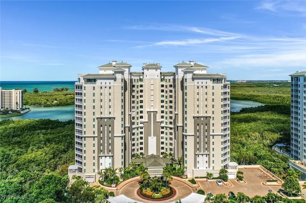 295 Grande Way Naples FL 34110