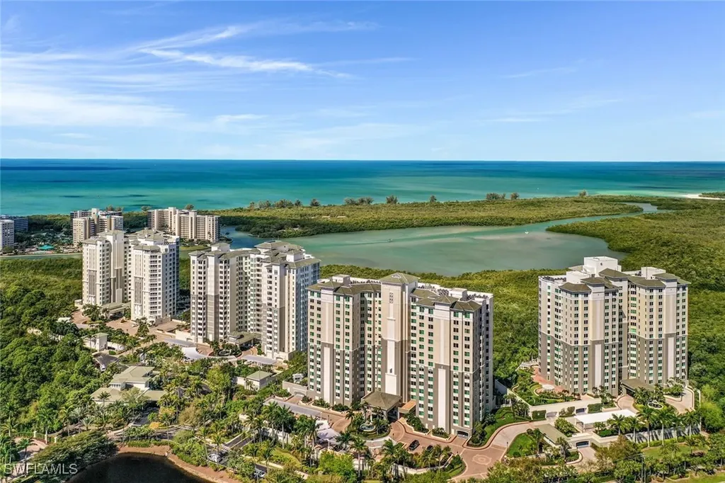 295 Grande Way Naples FL 34110