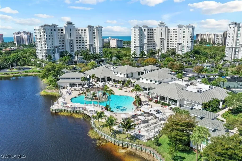 295 Grande Way Naples FL 34110