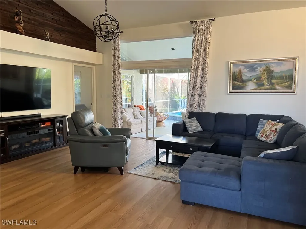 816 Belville Boulevard Naples FL 34104