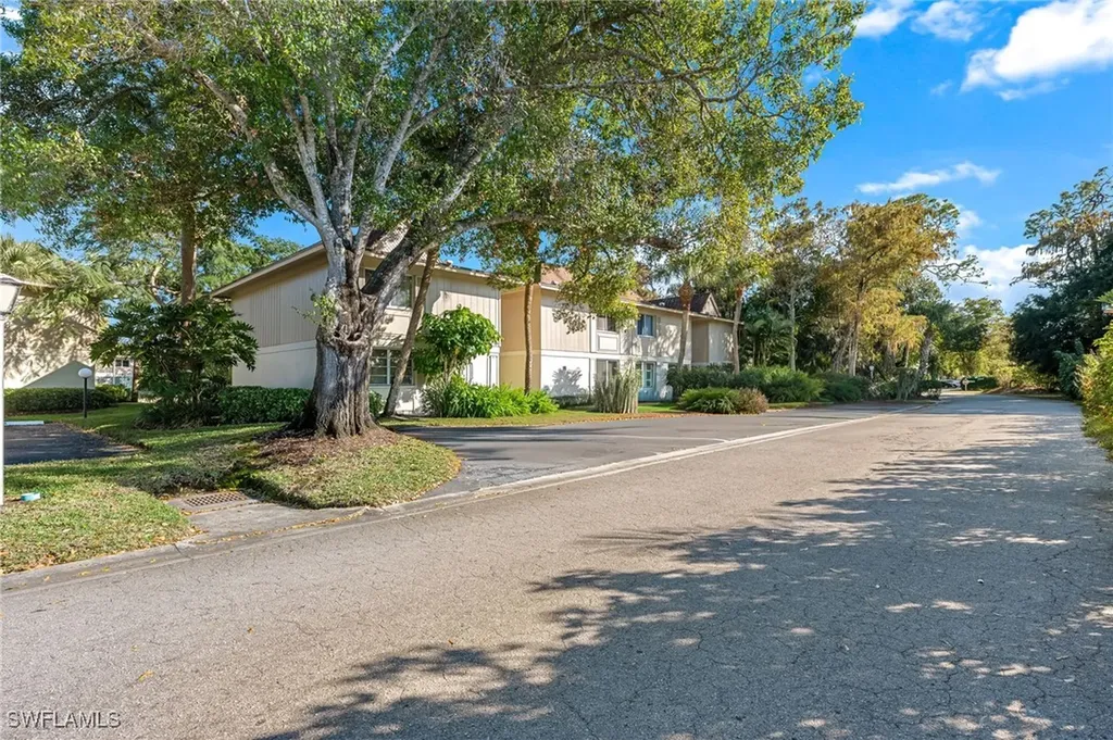 3 Bob O Link Court Naples FL 34105