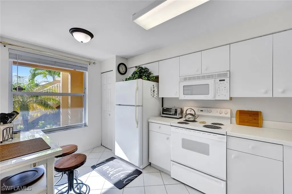 2469 Millcreek Lane Naples FL 34119