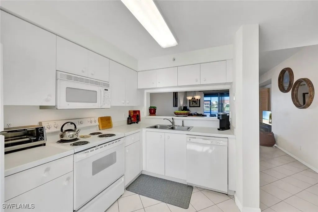 2469 Millcreek Lane Naples FL 34119