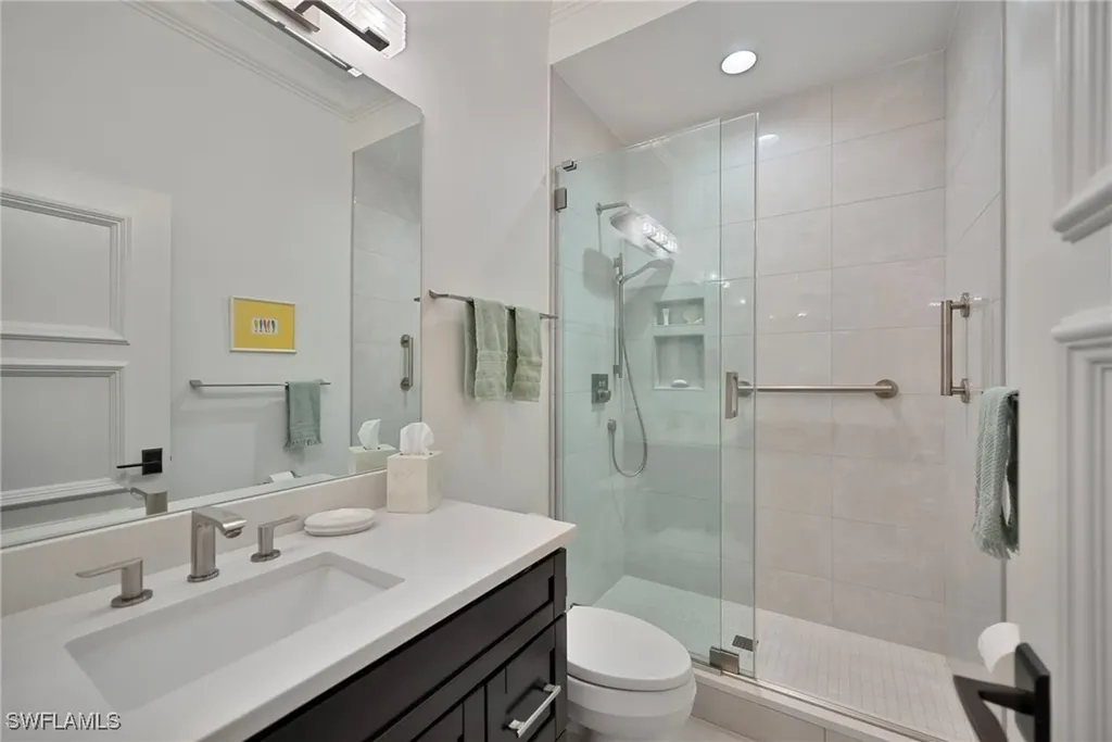 107 Amblewood Lane Naples FL 34105
