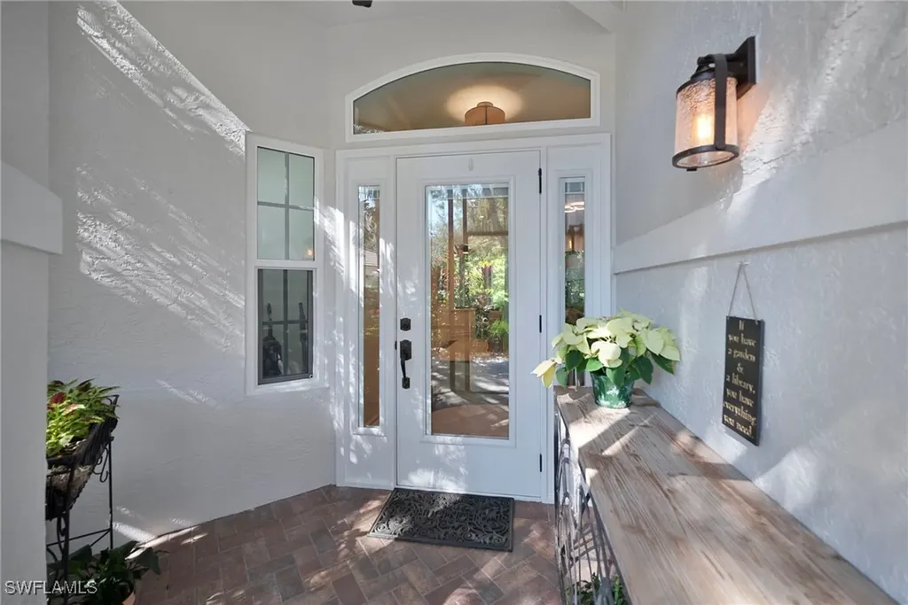 107 Amblewood Lane Naples FL 34105
