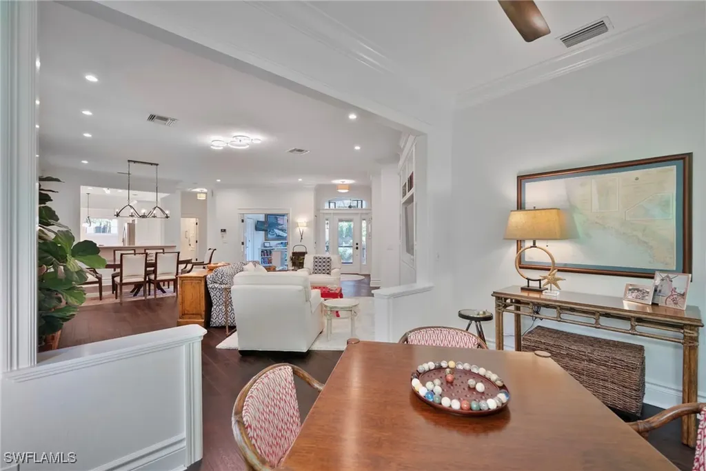 107 Amblewood Lane Naples FL 34105