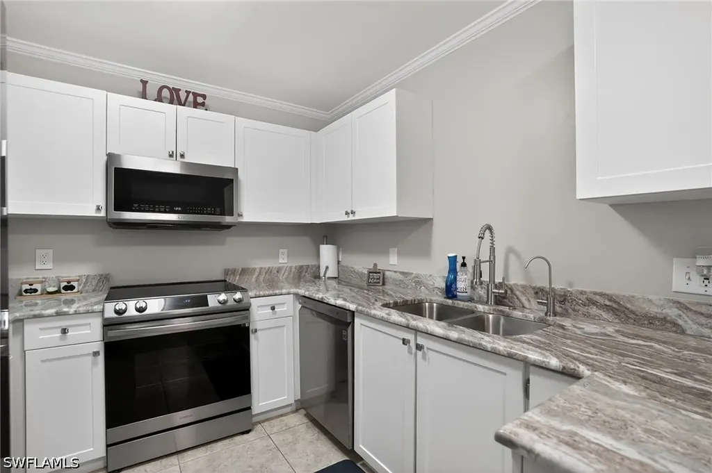 519 Roma Court Naples FL 34110