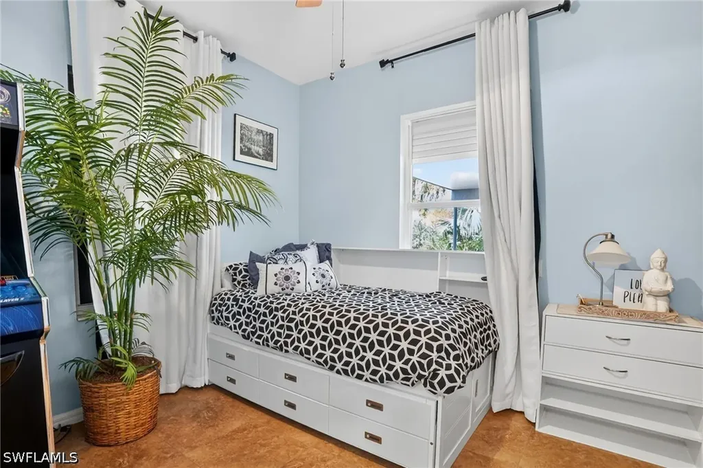519 Roma Court Naples FL 34110