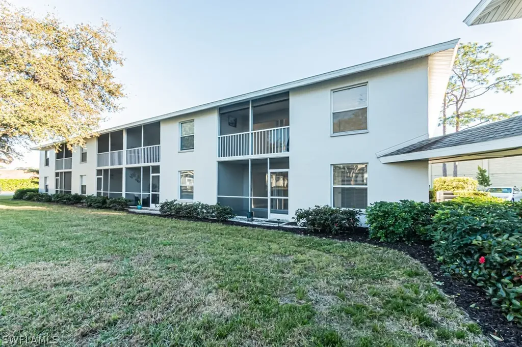 1392 Churchill Circle Naples FL 34116