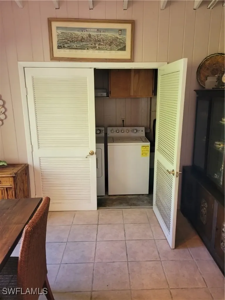 870 Forest Avenue Naples FL 34102