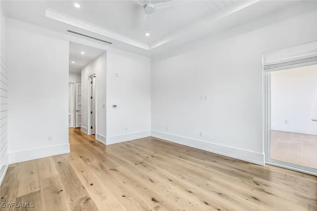 201 8th Street S Naples FL 34102