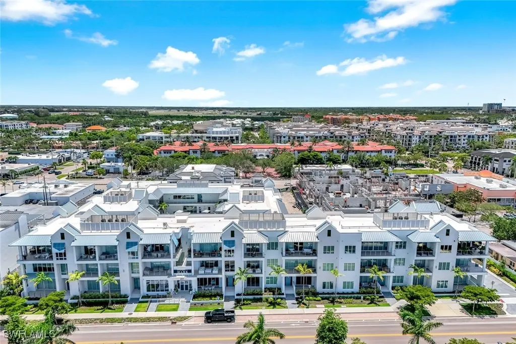 201 8th Street S Naples FL 34102