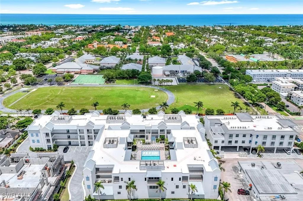 201 8th Street S Naples FL 34102