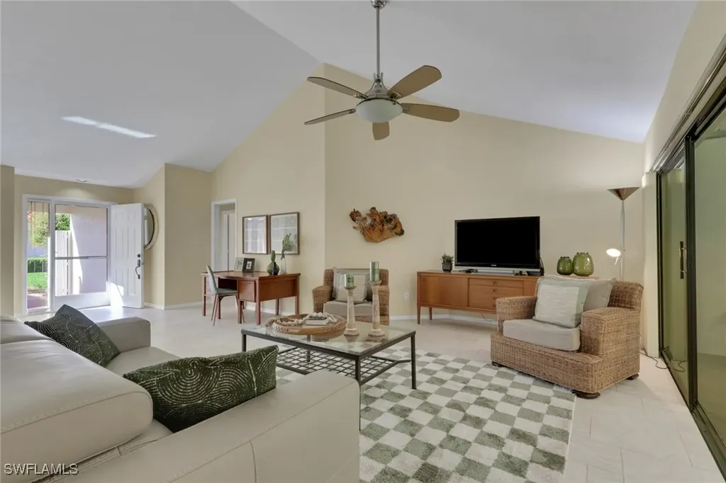 796 Reef Point Circle Naples FL 34108