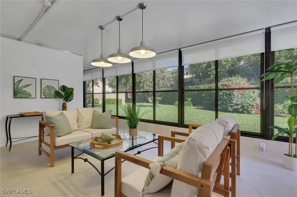 796 Reef Point Circle Naples FL 34108