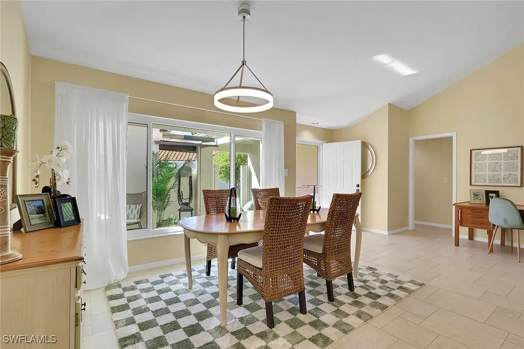 796 Reef Point Circle Naples FL 34108