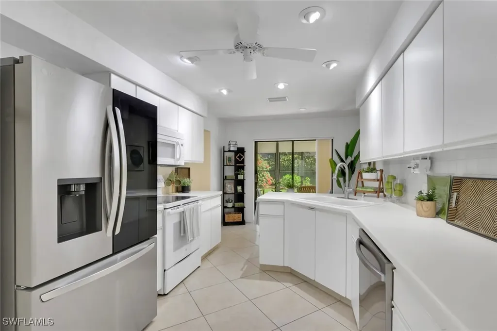 796 Reef Point Circle Naples FL 34108