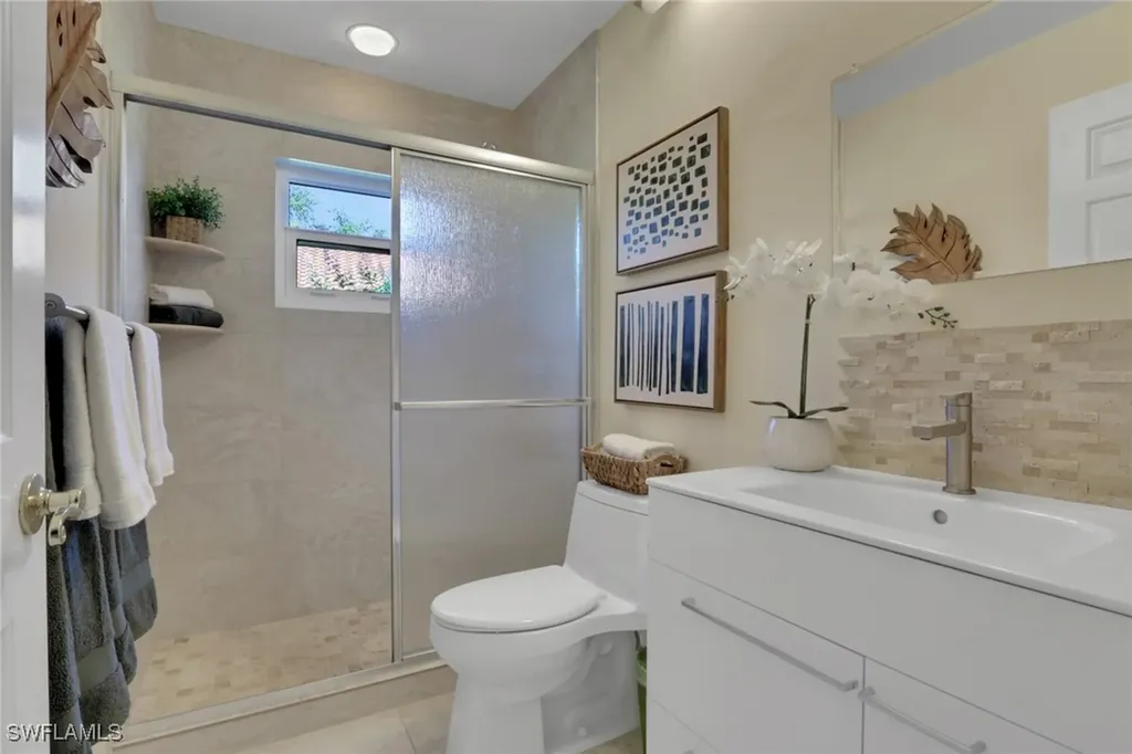 796 Reef Point Circle Naples FL 34108