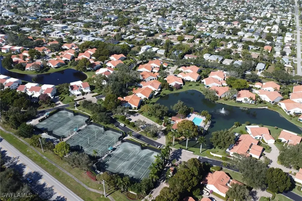 796 Reef Point Circle Naples FL 34108