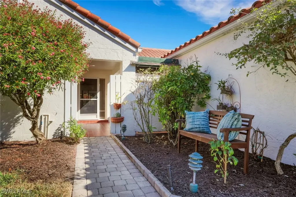 796 Reef Point Circle Naples FL 34108