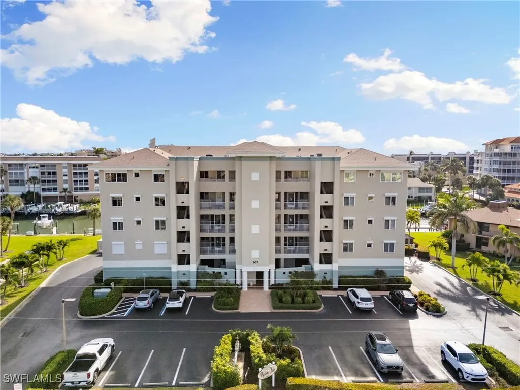 907 Panama Court Marco Island FL 34145