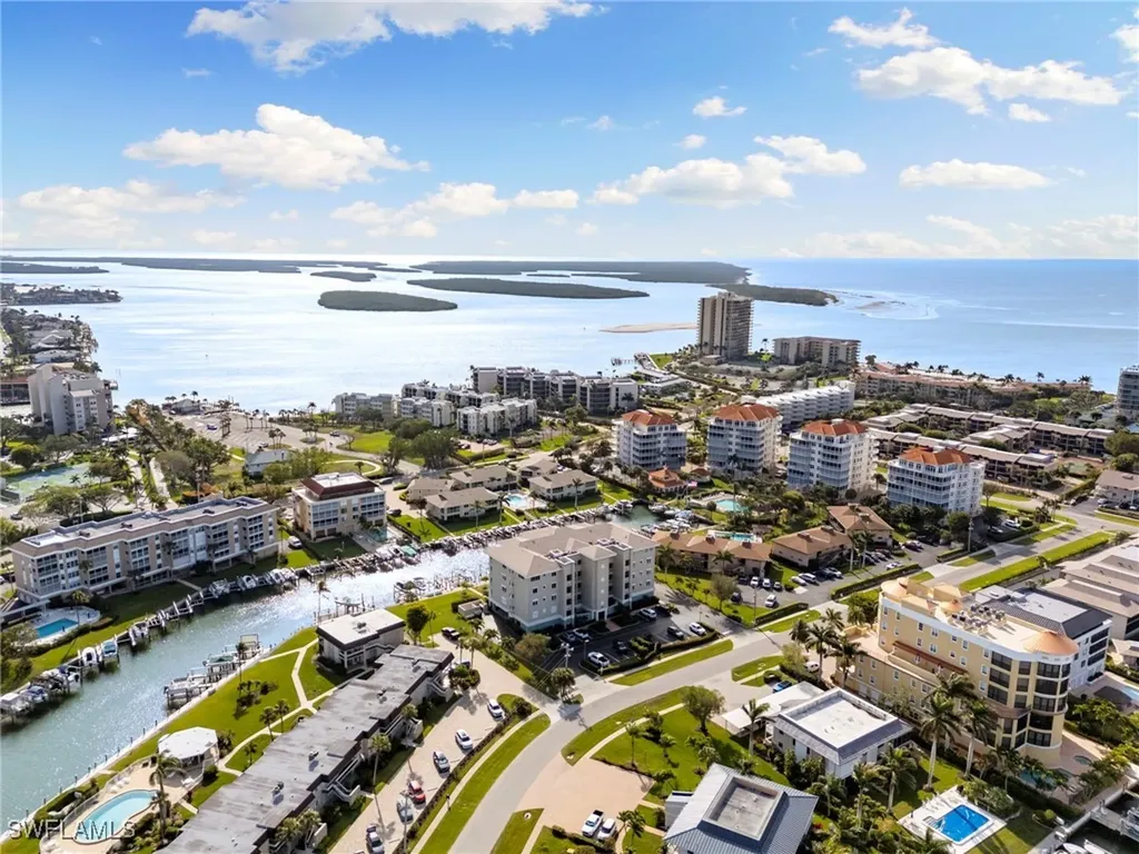 907 Panama Court Marco Island FL 34145