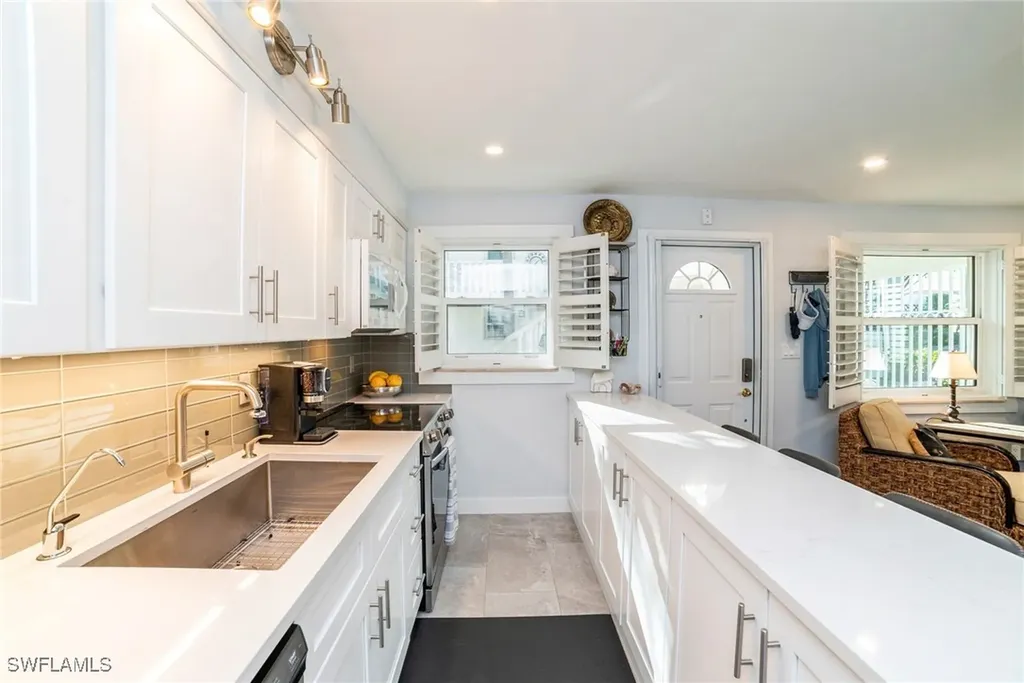980 7th Avenue S Naples FL 34102