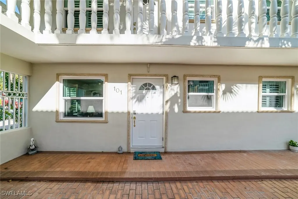 980 7th Avenue S Naples FL 34102