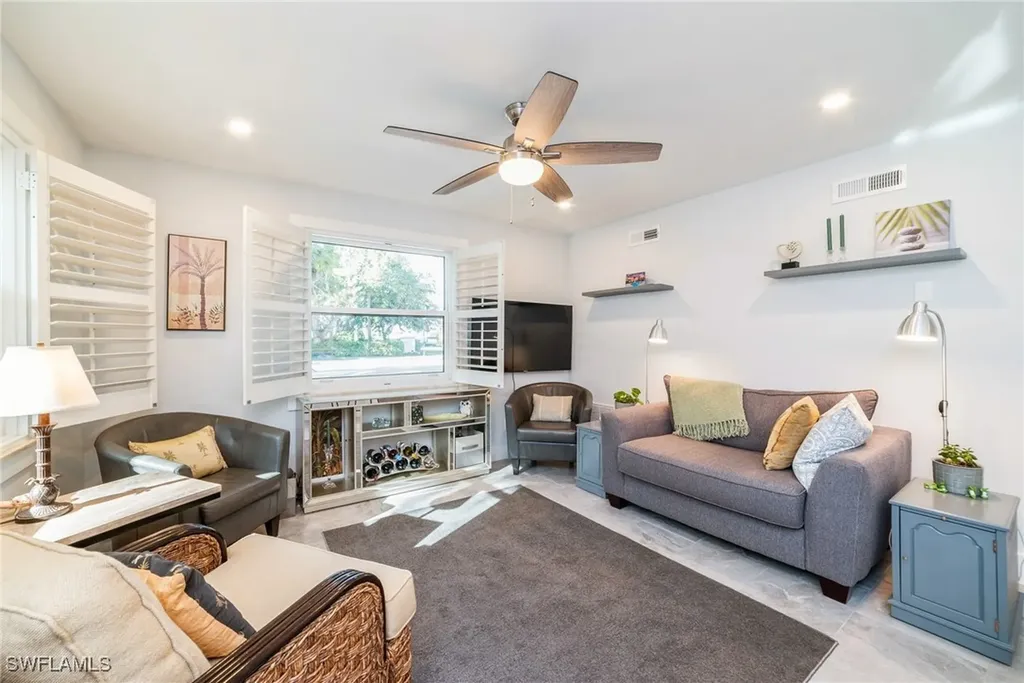 980 7th Avenue S Naples FL 34102